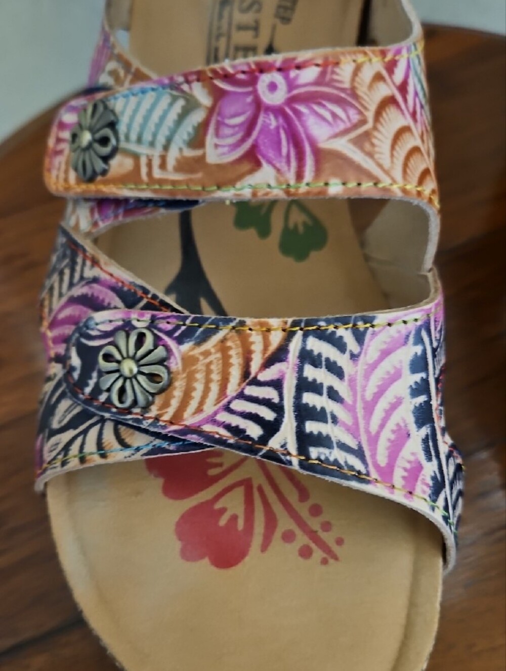 L'ARTISTE BOHO CHIC FLORAL WEDGE LEATHER SANDALS SIZE 39/ US 8.5 - Picture 4 of 9